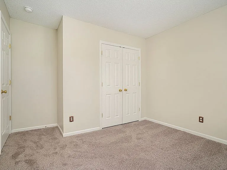 Viola Ln — Photo 20