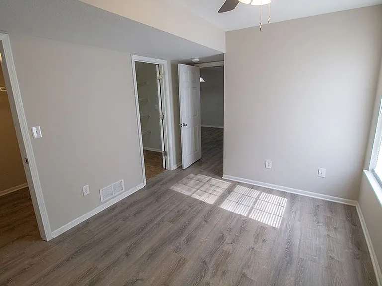 1401-1403 Bodie Dr — Photo 44