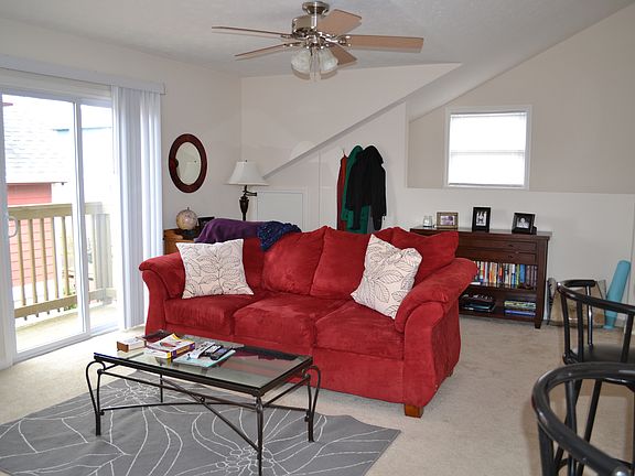 3rd image of 2120 1/2 N Park Ave