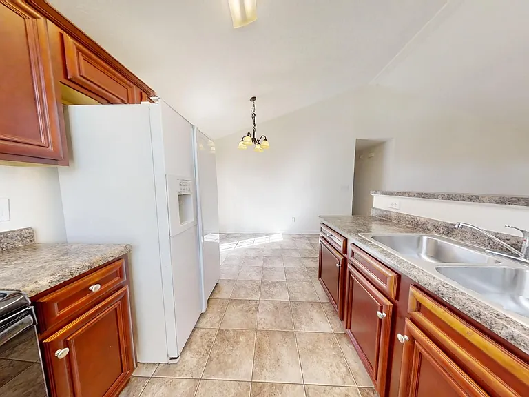 2108 Dutch Ct — Photo 5