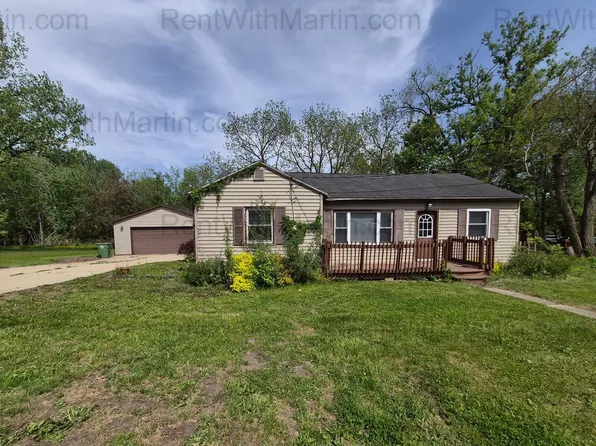 2014 Spring View St, Waterloo, IA 50707