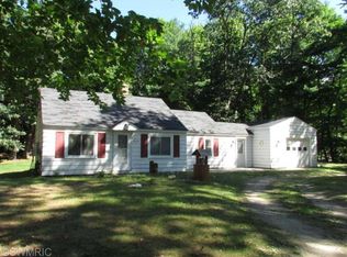 16329 Taft Rd, Spring Lake, MI 49456