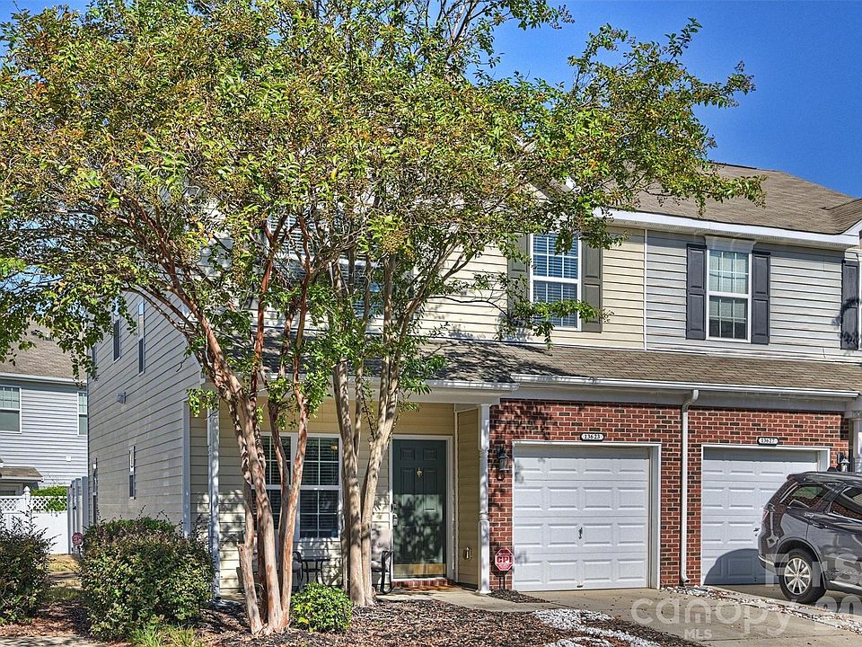 1st image of 13623 Singleleaf Ln