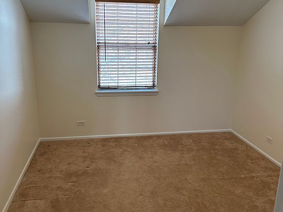 3rd image of 2814 Meadow Ln Unit X2