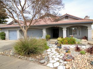3077 Fairmont Ct, Madera, CA 93637