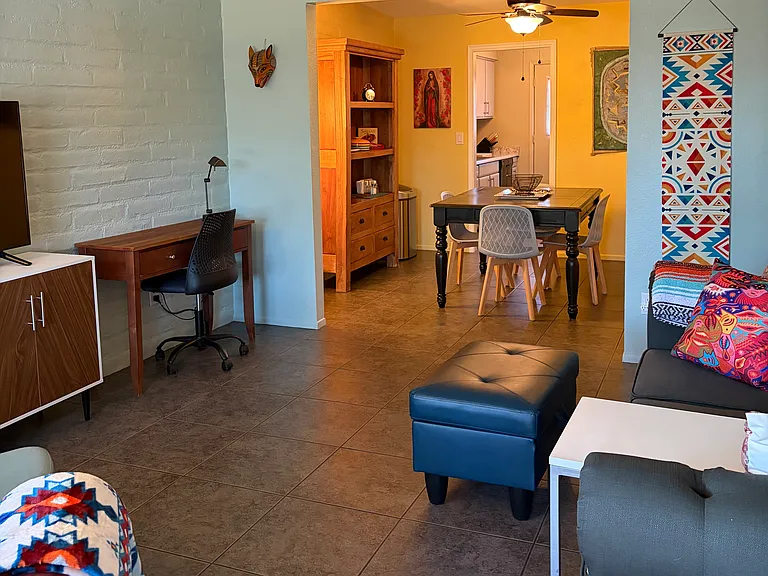 3334 E Farr Pl — Photo 2