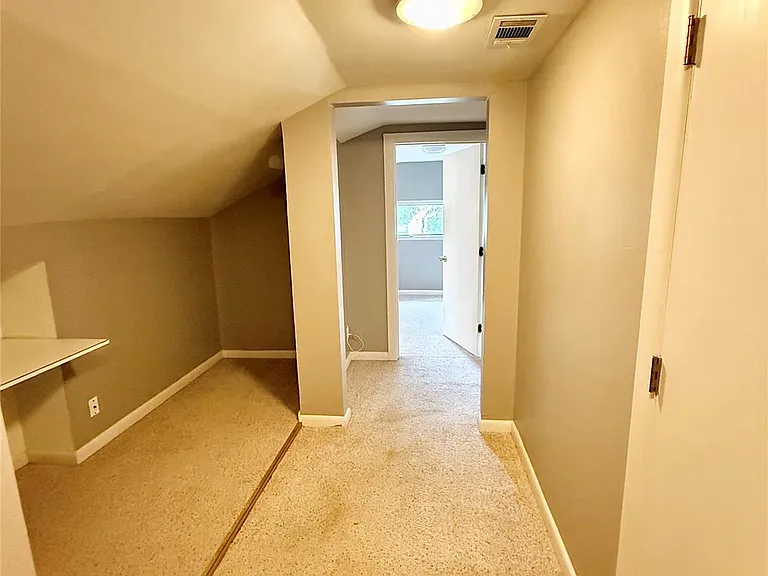 423 S Main St — Photo 15