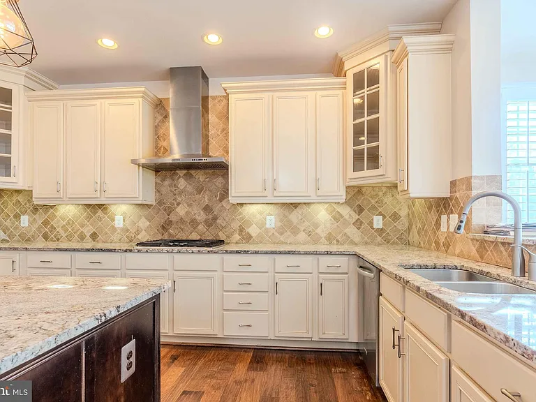 15316 Admiral Baker Cir — Photo 21
