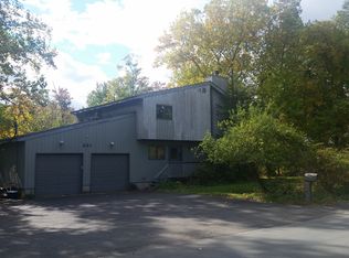 221 Old Mountain Rd N, Nyack, NY 10960