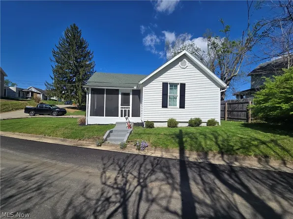 55 Hall St, Roseville, OH 43777