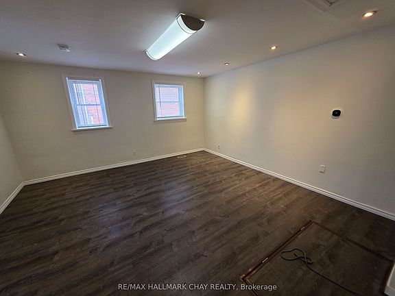 4th image of 28 Matchedash St N #3