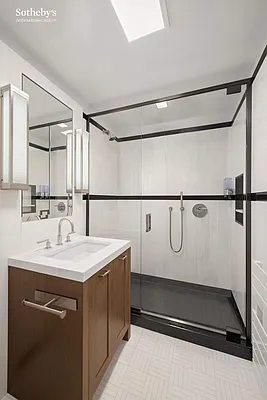 Sold by Sotheby's International Realty | media 17