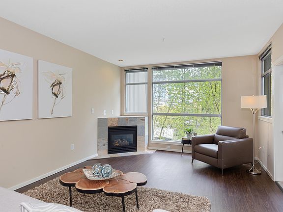 3rd image of 900 108th Ave NE APT 309