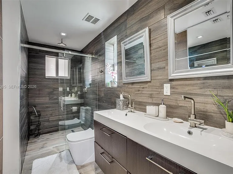 7549 Buccaneer Ave — Photo 21