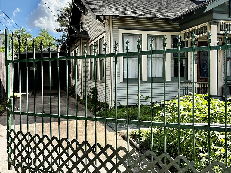 1407 Nevada St — Photo 1