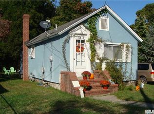 13 Hercik Pl, East Islip, NY 11730