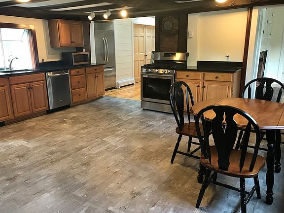 4th image of 123 Dakin Rd