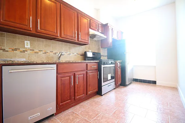 Rented by Next Door Realty NYC | media 40