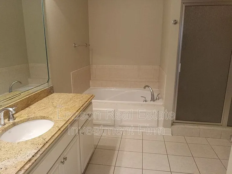 5721 S Lakeshore Dr — Photo 20