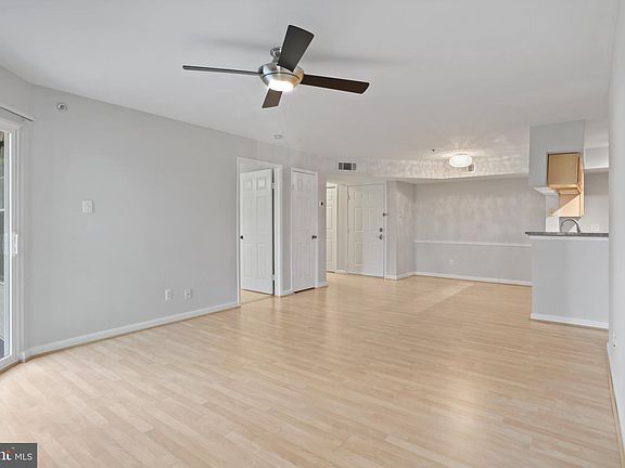 5th image of 3307 Wyndham Cir APT 3157
