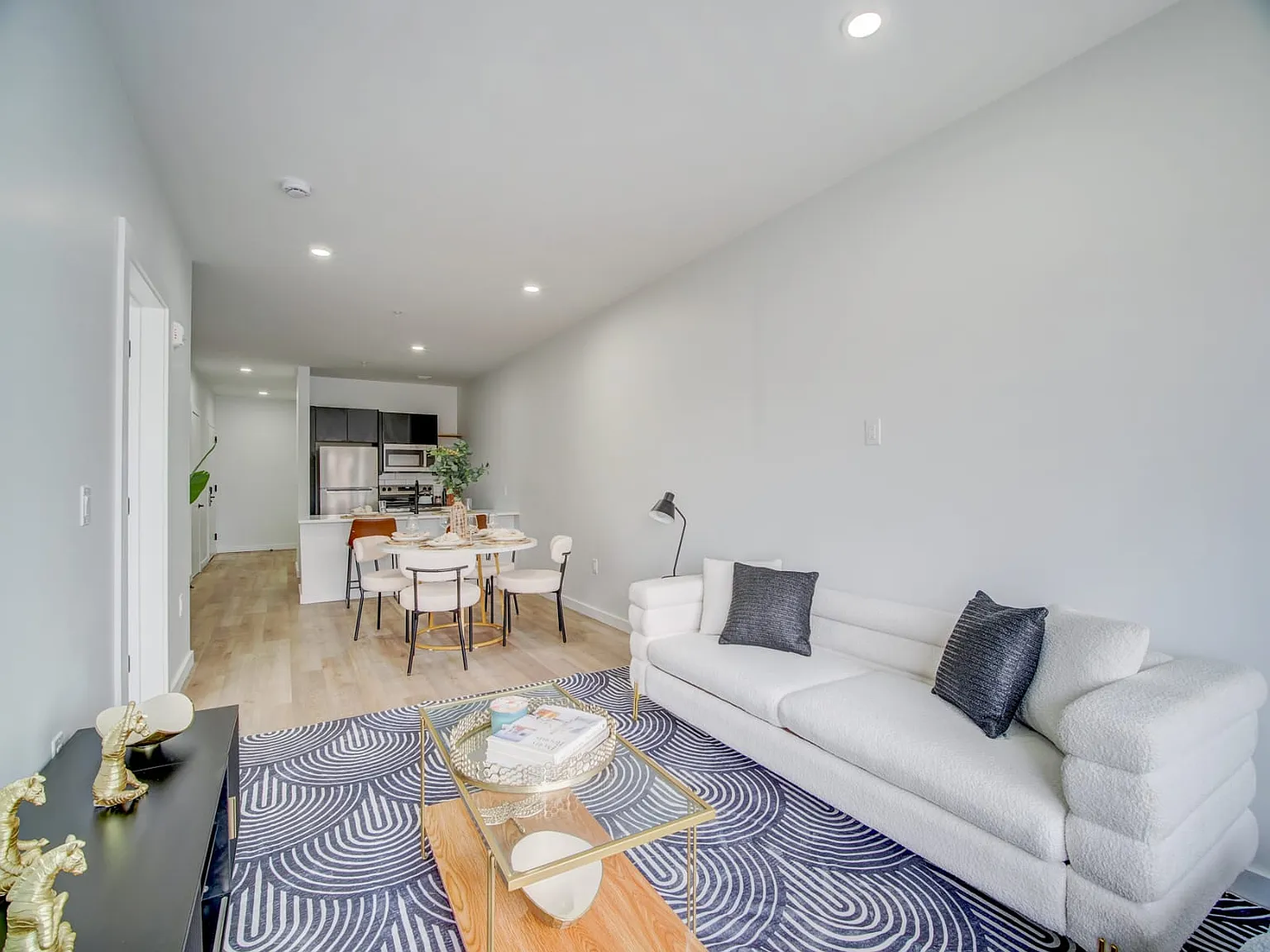 2 bed, $3,025 — Photo 3
