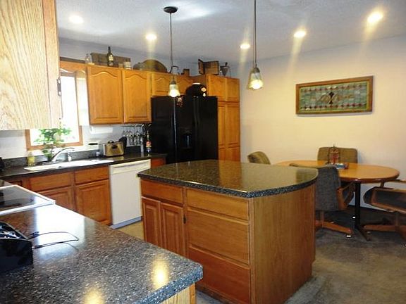 5th image of 2397 Jewell Ave