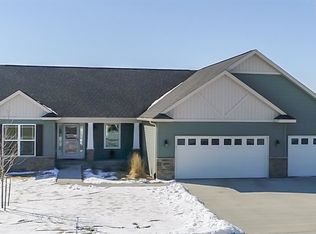 1515 Falcon Rdg, Waterloo, IA 50701