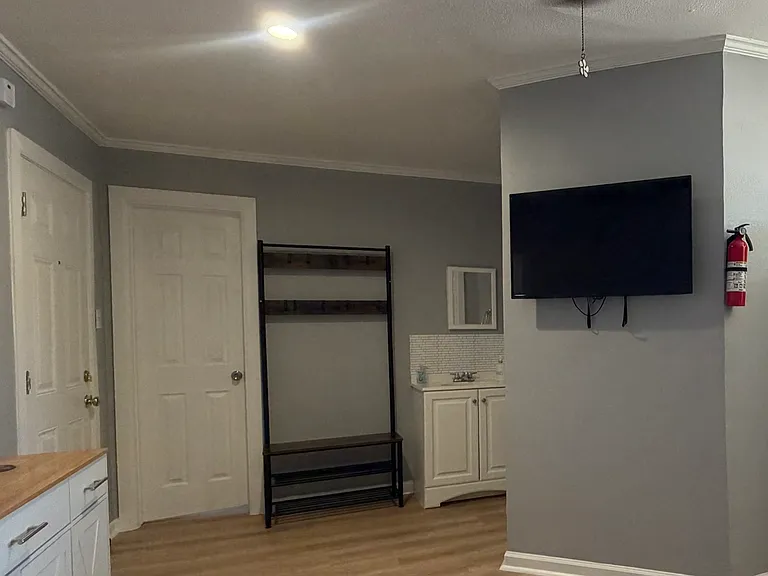 1633 Washington Ave #D — Photo 22