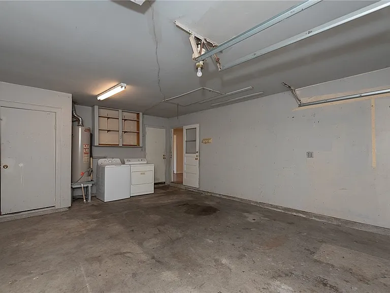 2317 Carter Creek Pkwy — Photo 17