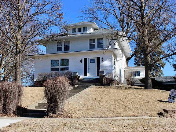 2nd image of 1606 Waddell Dr