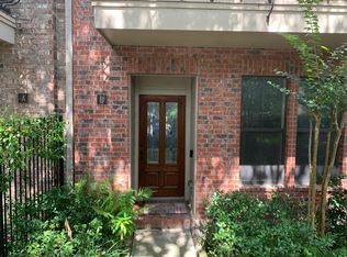 2904 Chenevert St, Houston, TX 77004