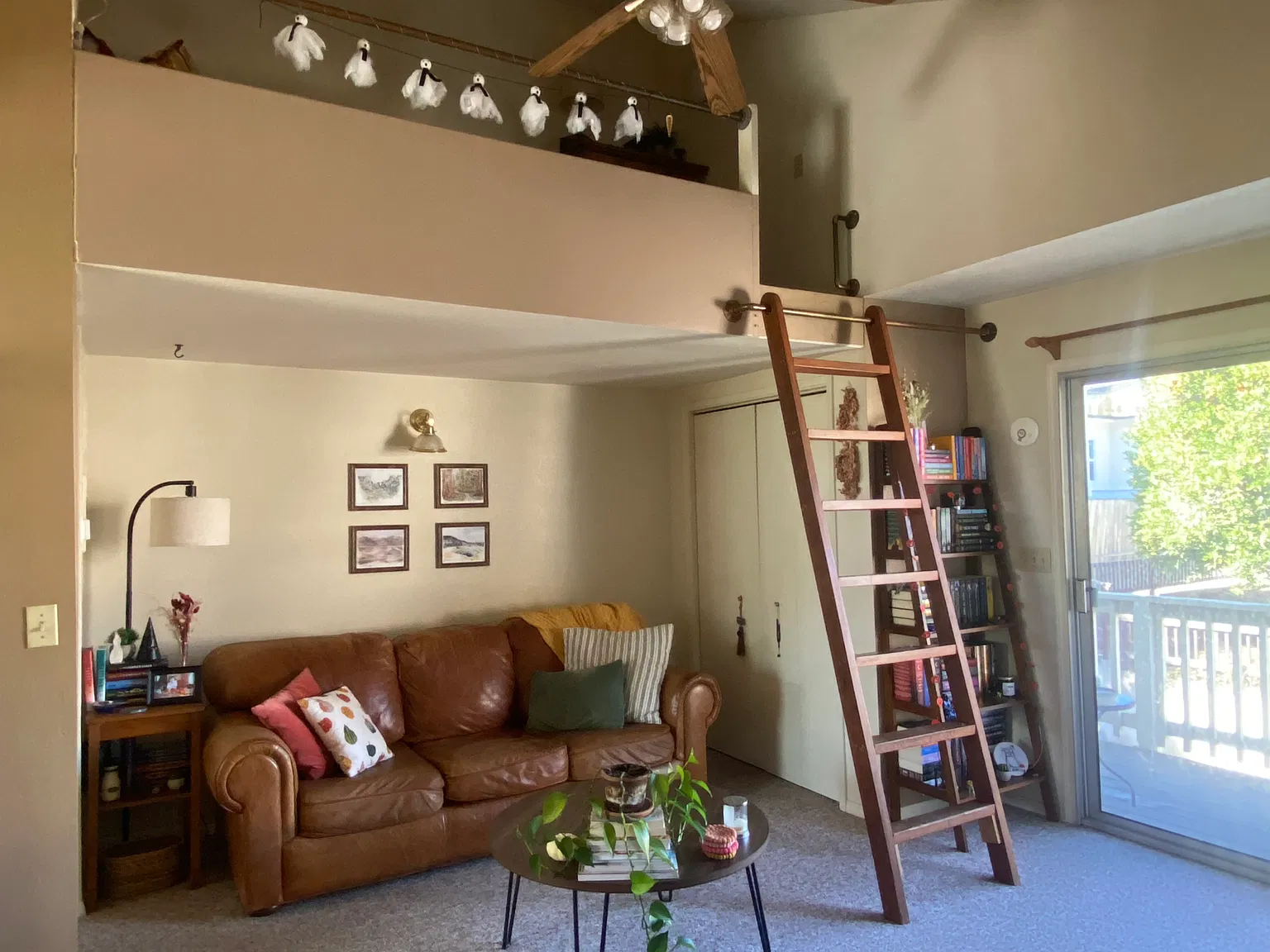 Studio, 450 sqft, $1,600 — Photo 2