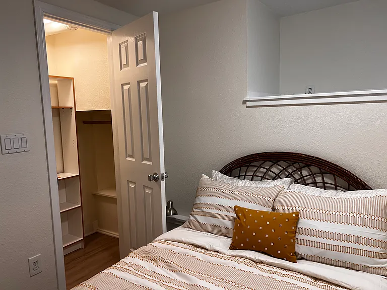 7427 SE Woodstock Blvd #2 — Photo 7