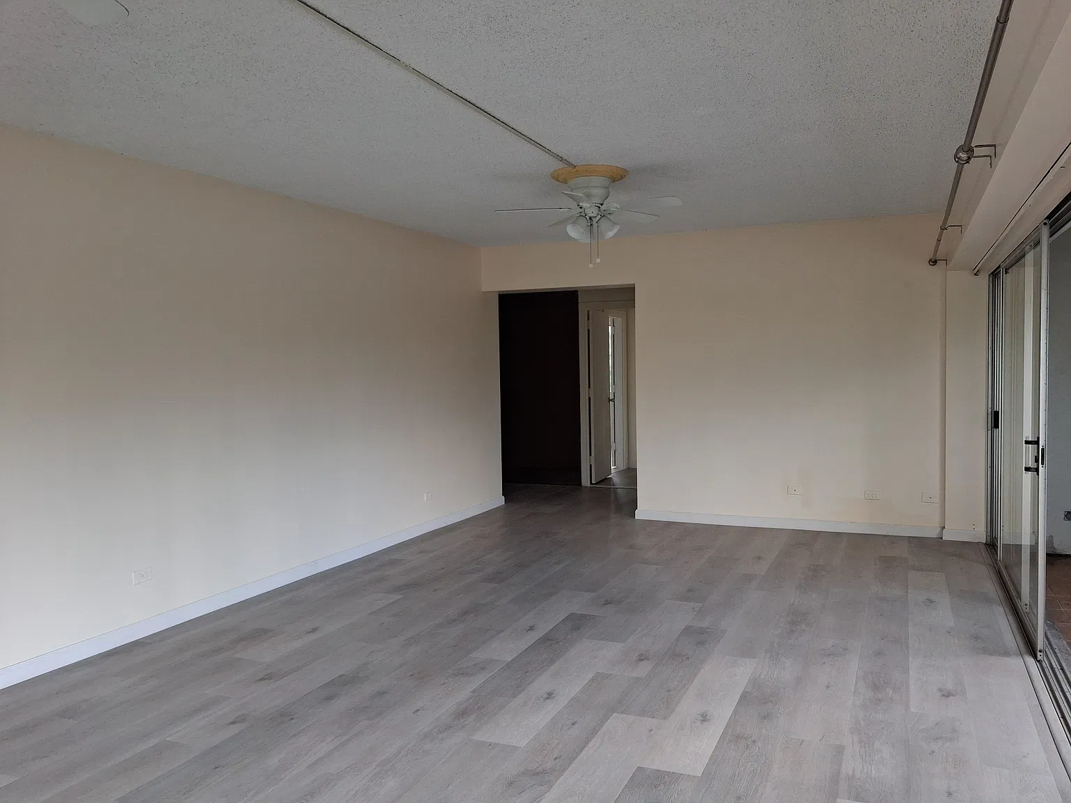 2 bed, 1.5 bath, 1350 sqft, $3,000 — Photo 4