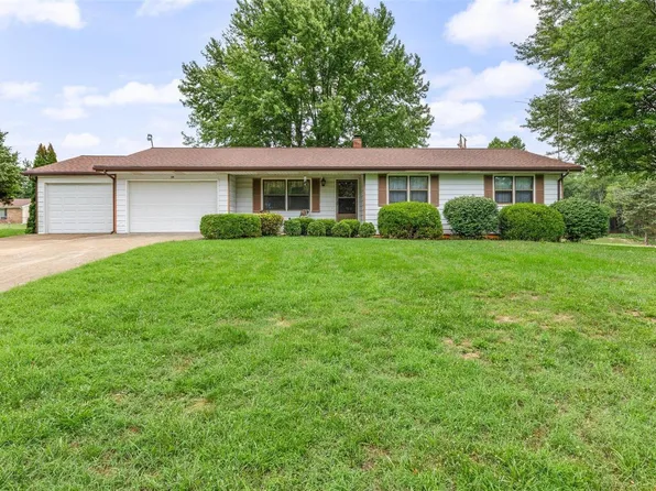36 Terrace Garden Ln, Farmington, MO 63640
