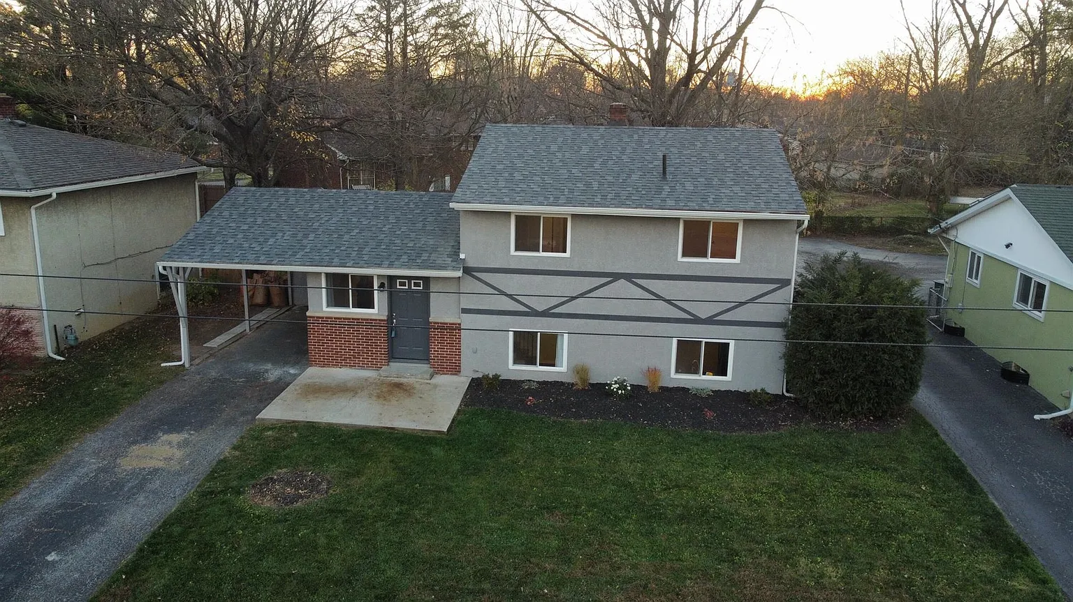 1675 Bostwick Rd photo 1