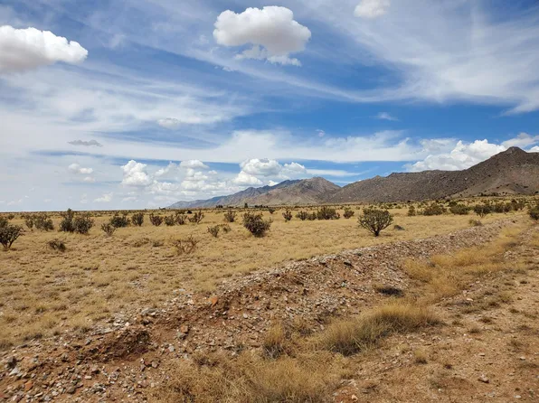 13 Tarugo Rd, Belen, NM 87002