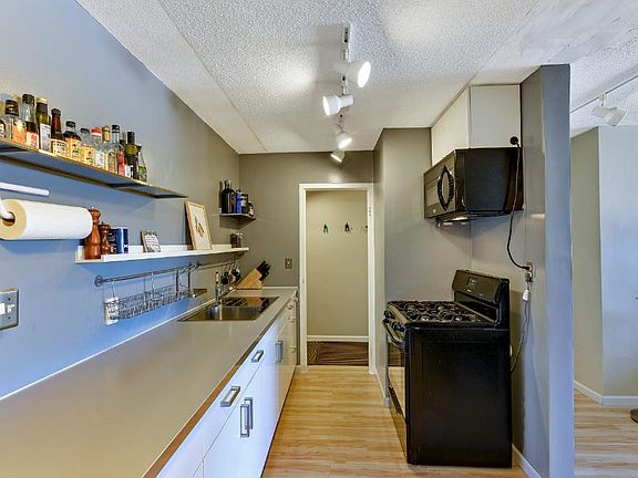 5th image of 2500 Blaisdell Ave APT 308