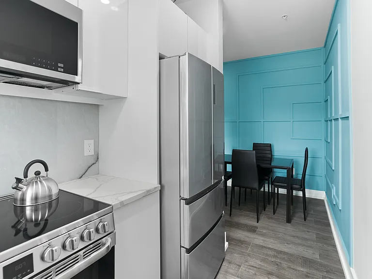 927 S Howard Ave #17 — Photo 4