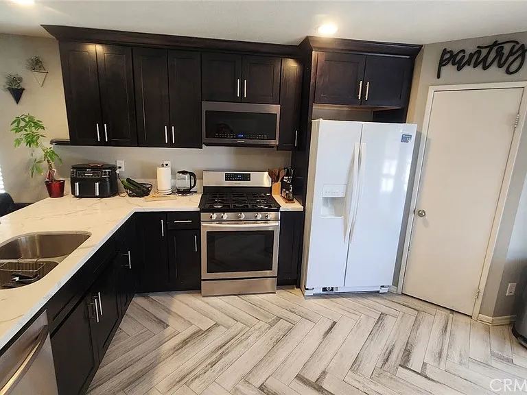 12057 Goldoak Ct — Photo 14