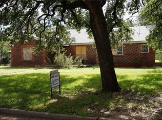 1322 Edgewood Ave, Graham, TX 76450