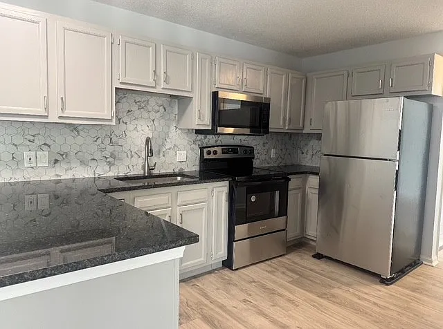 2 bed, 740 sqft, $1,275 — Photo 3