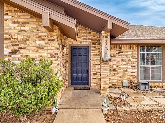 2nd image of 3019 Sierra Dr