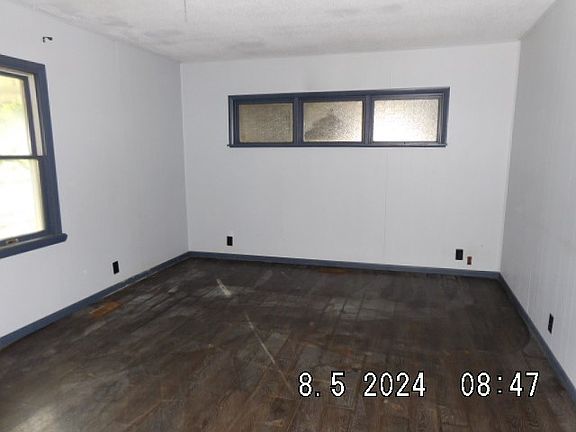 2nd image of 1405 W South 4th St