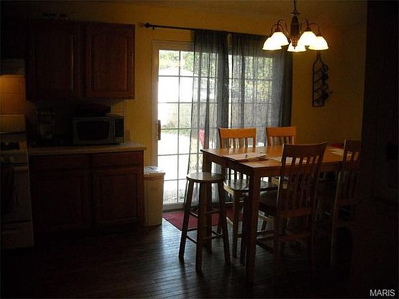 3rd image of 535 Cherrydale Dr