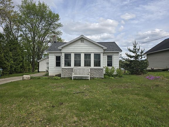 3rd image of 66139 Grey Lake Rd