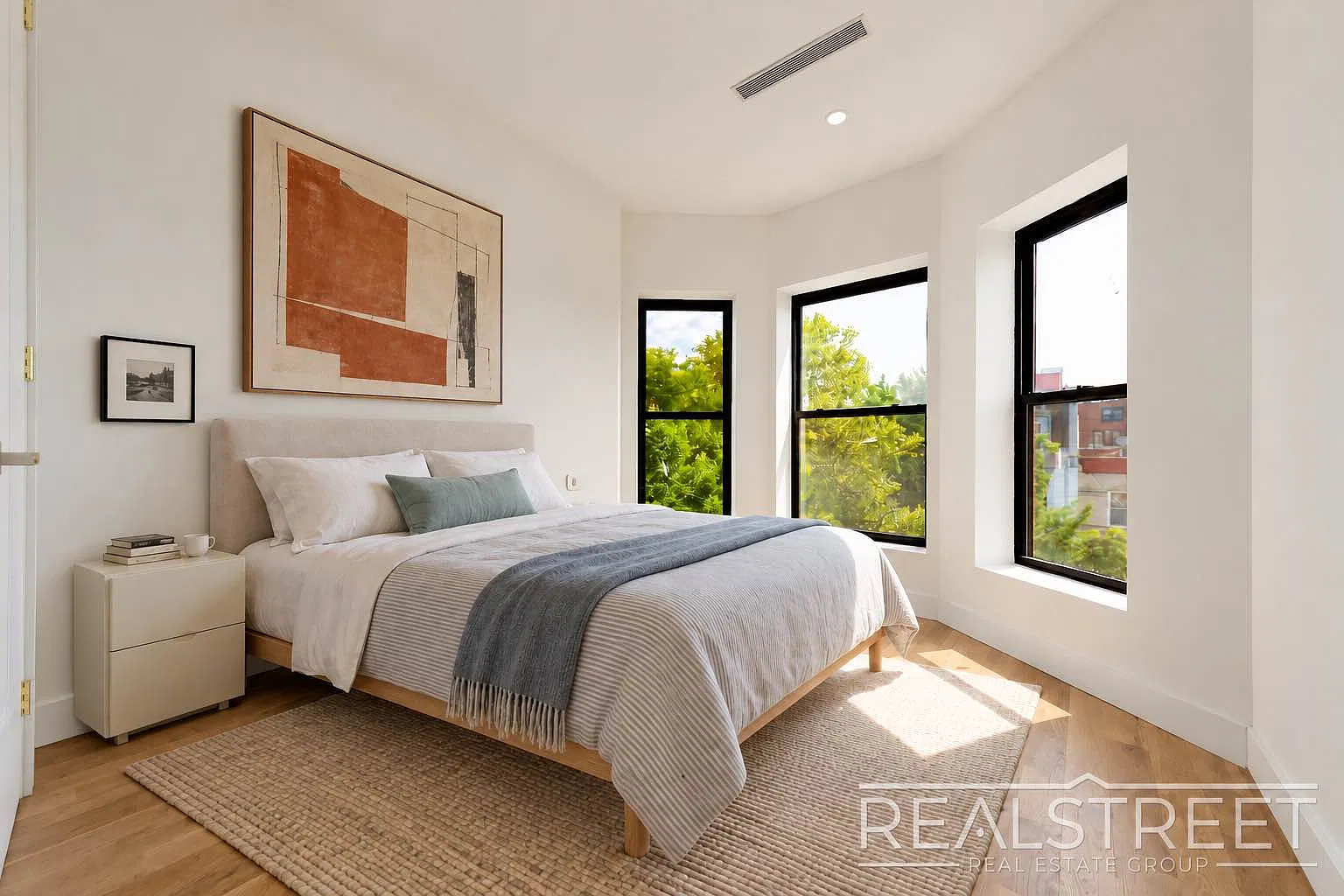 1267 Bergen Street — Photo 4