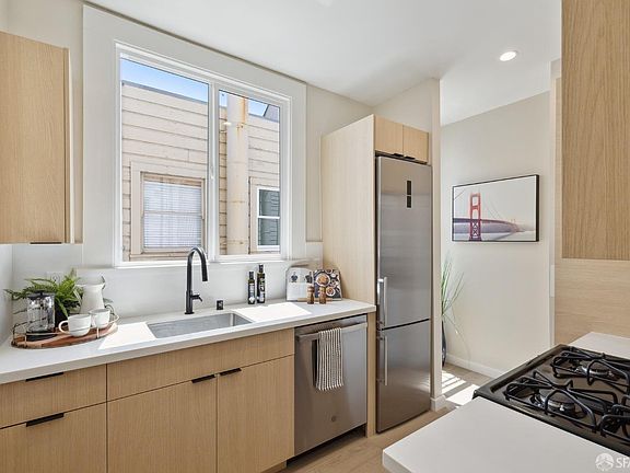 4th image of 1811 Leavenworth St #4