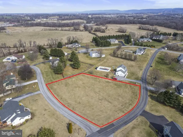 Veronica Ct, Charles Town, WV 25414