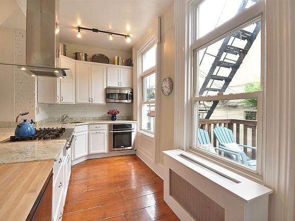 4th image of 71 Woodhull St